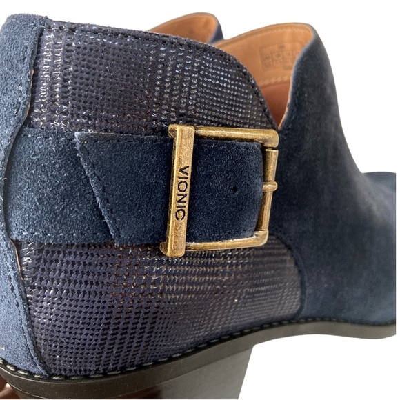 VIONIC Ama Blue Suede Round Toe Ankle Booties Water Resistant 9-1/2 Medium - Picture 11 of 12